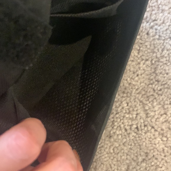 Running Buddy Magnetic Buddy Pouch – Beltless “No Bounce” Pouch / Waist Pack - Picture 9 of 12